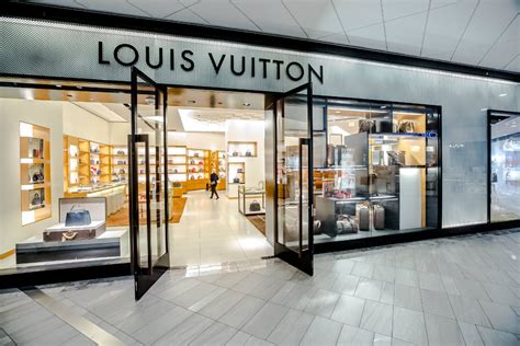 louis vuitton bags copley mall boston|Louis Vuitton copley Boston.